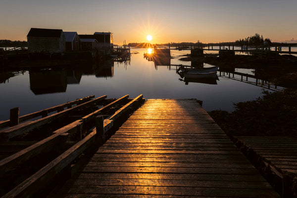 2772300 :: Glowing Dock